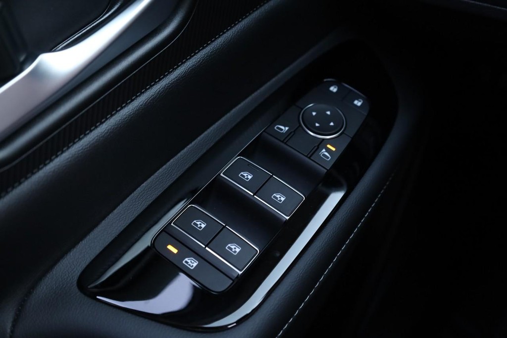 Nissan Murano Vehicle Image 18
