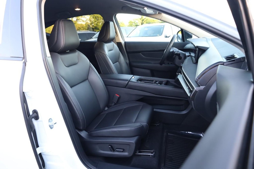 Nissan Murano Vehicle Image 25