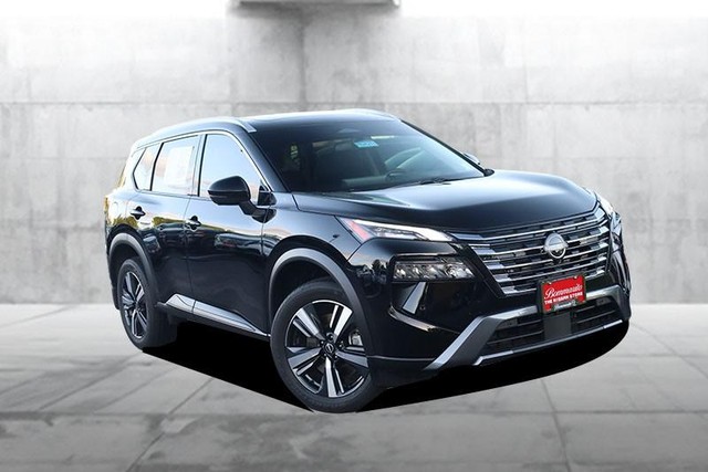 Nissan Rogue Vehicle Image 02