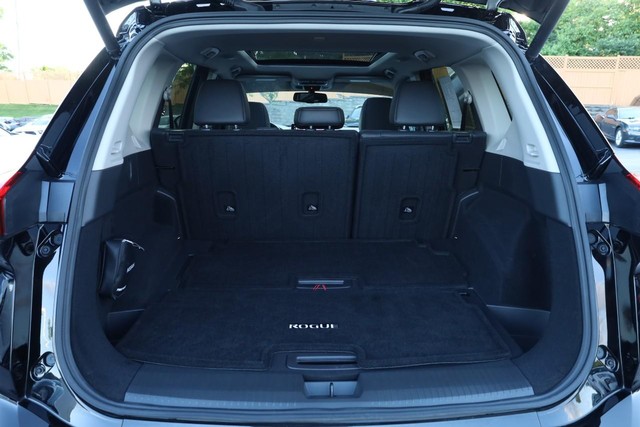 Nissan Rogue Vehicle Image 07