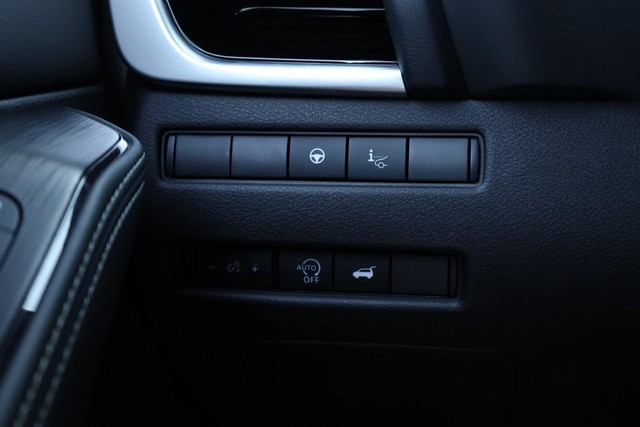 Nissan Rogue Vehicle Image 22