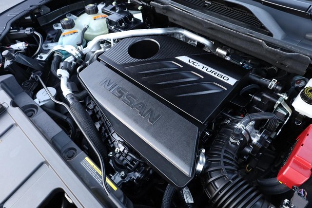 Nissan Rogue Vehicle Image 30