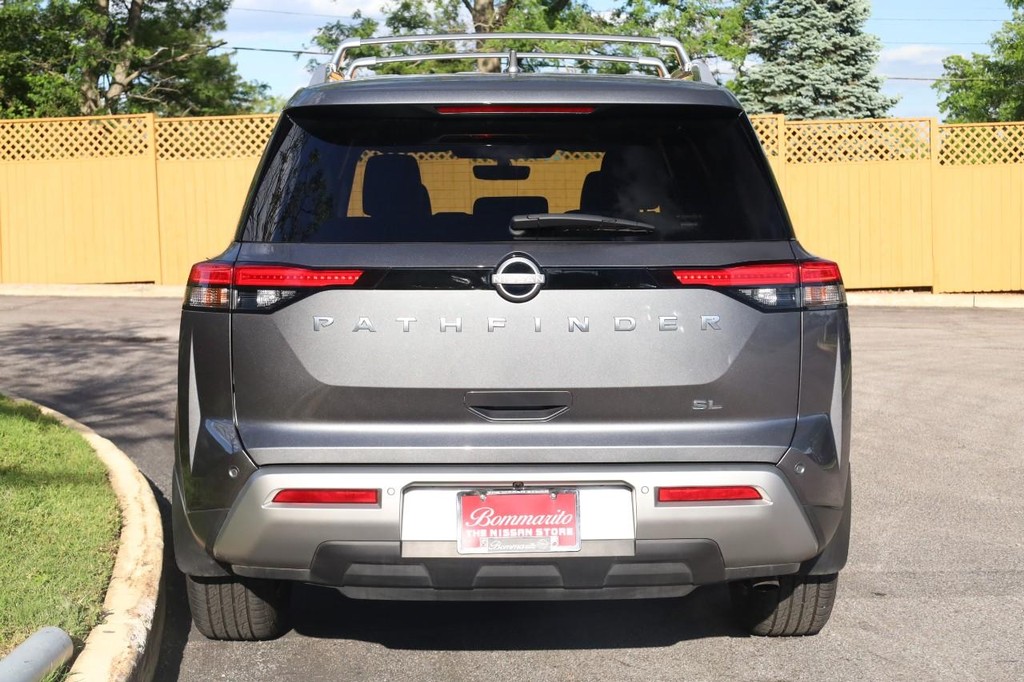 Nissan Pathfinder Vehicle Image 06