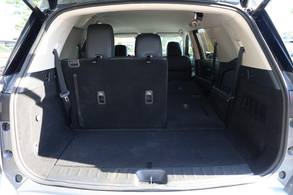 Nissan Pathfinder Vehicle Image 08