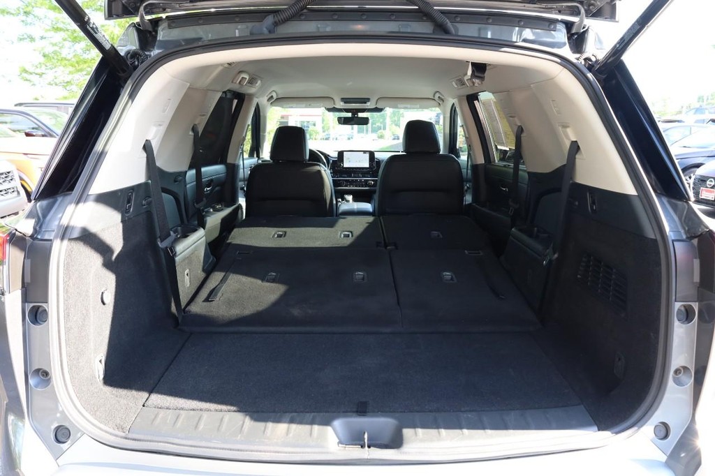 Nissan Pathfinder Vehicle Image 09