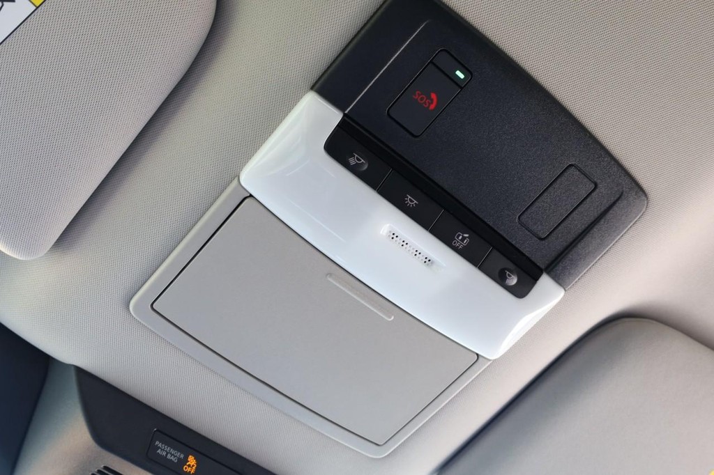 Nissan Pathfinder Vehicle Image 19