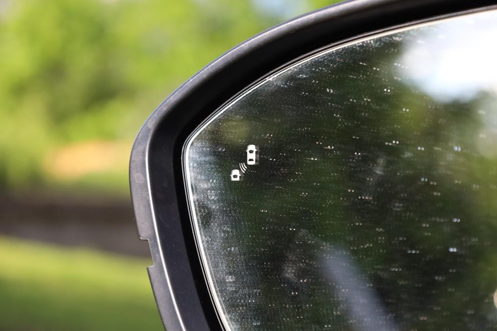 Nissan Pathfinder Vehicle Image 22