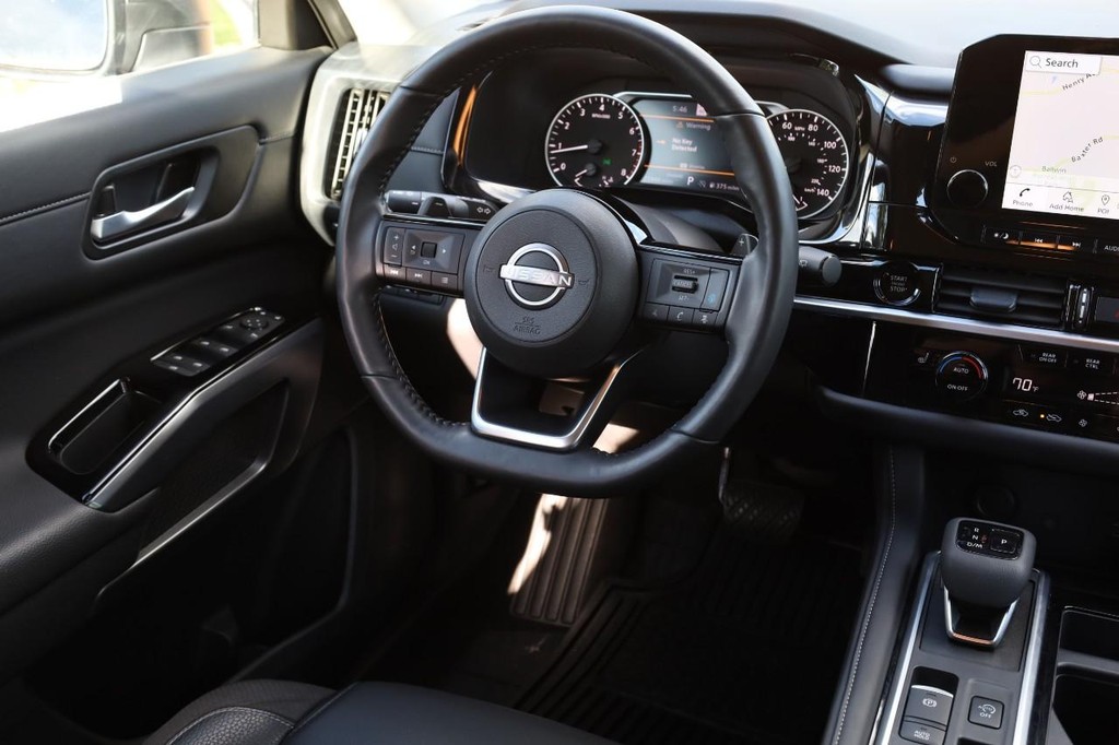 Nissan Pathfinder Vehicle Image 27