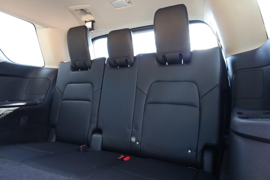 Nissan Pathfinder Vehicle Image 28