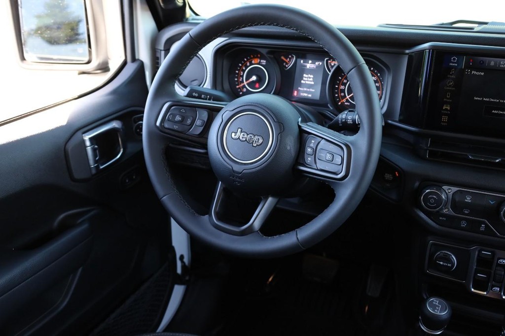 Jeep Wrangler Vehicle Image 21