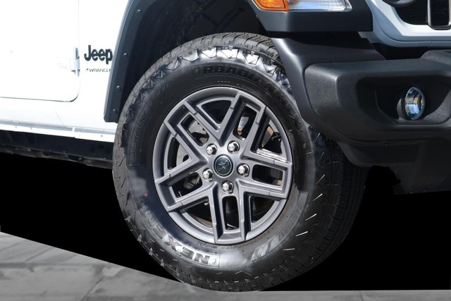 Jeep Wrangler Vehicle Image 03