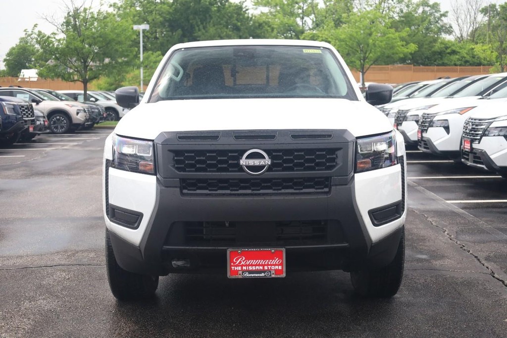 Nissan Frontier Vehicle Image 04