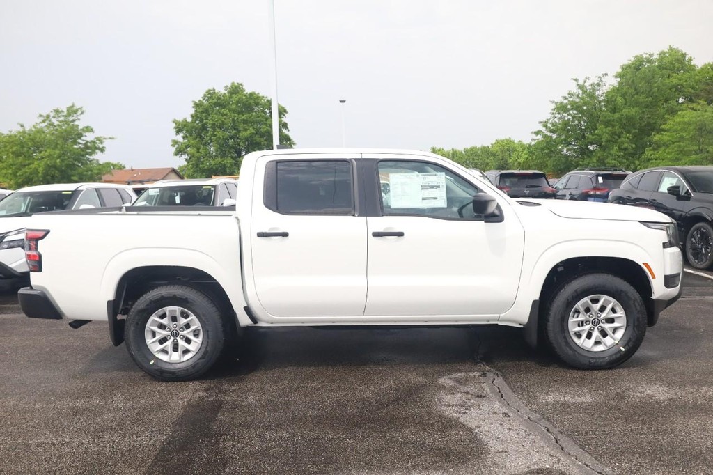 Nissan Frontier Vehicle Image 05