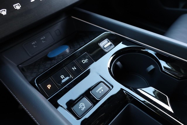 Nissan Murano Vehicle Image 20