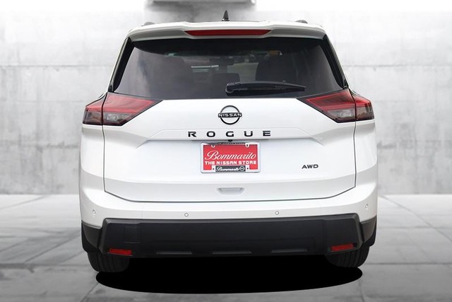 Nissan Rogue Vehicle Image 06