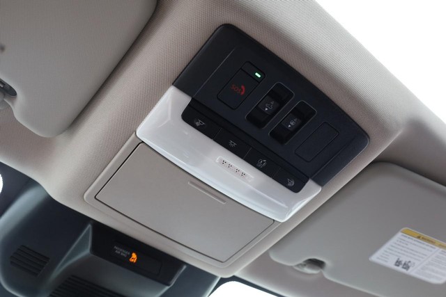 Nissan Rogue Vehicle Image 18