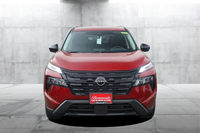 Nissan Rogue Vehicle Image 05