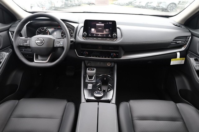 Nissan Rogue Vehicle Image 24