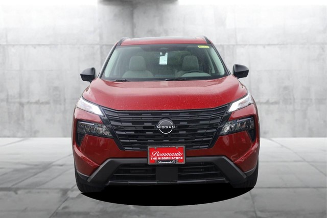 Nissan Rogue Vehicle Image 05