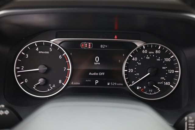 Nissan Rogue Vehicle Image 12