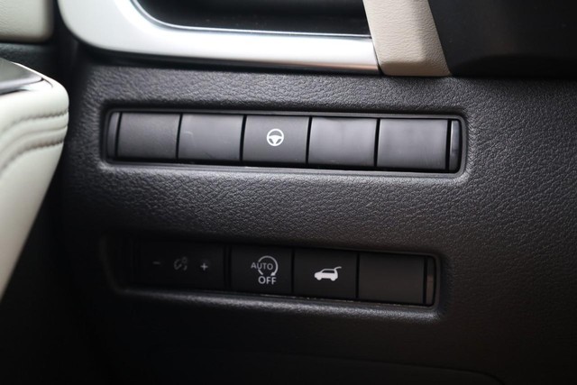 Nissan Rogue Vehicle Image 20