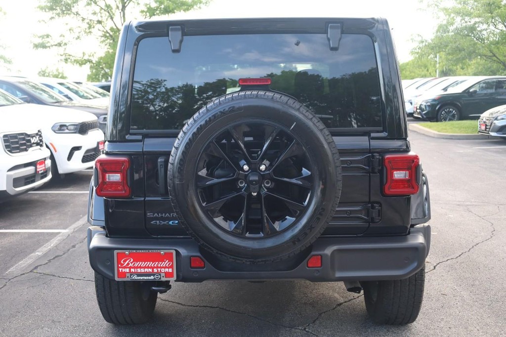 Jeep Wrangler 4xe Vehicle Image 06