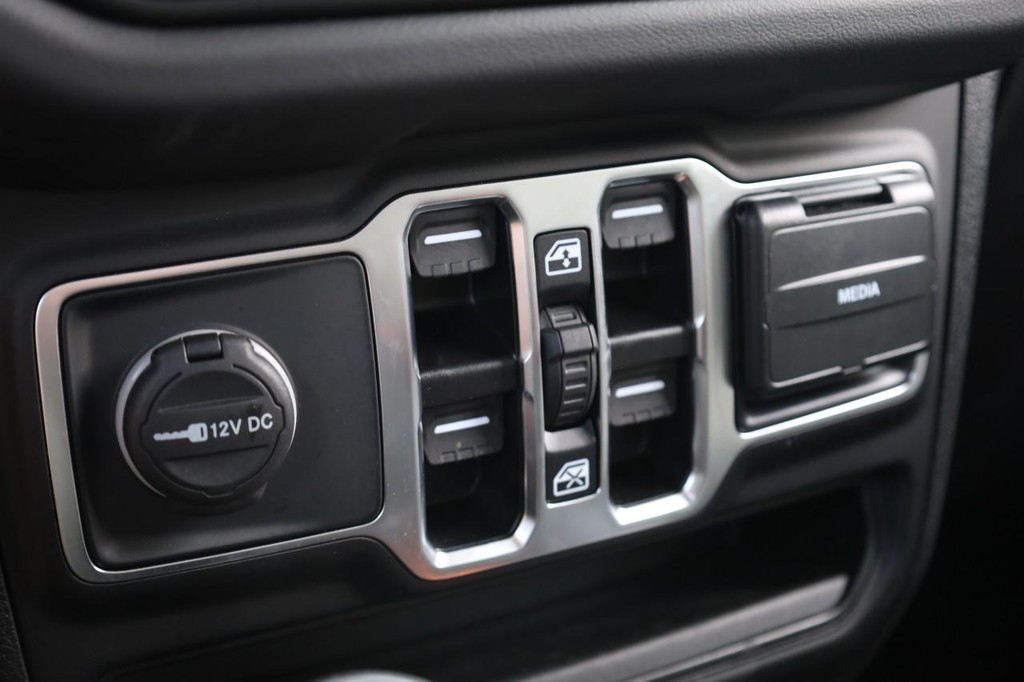 Jeep Wrangler 4xe Vehicle Image 14