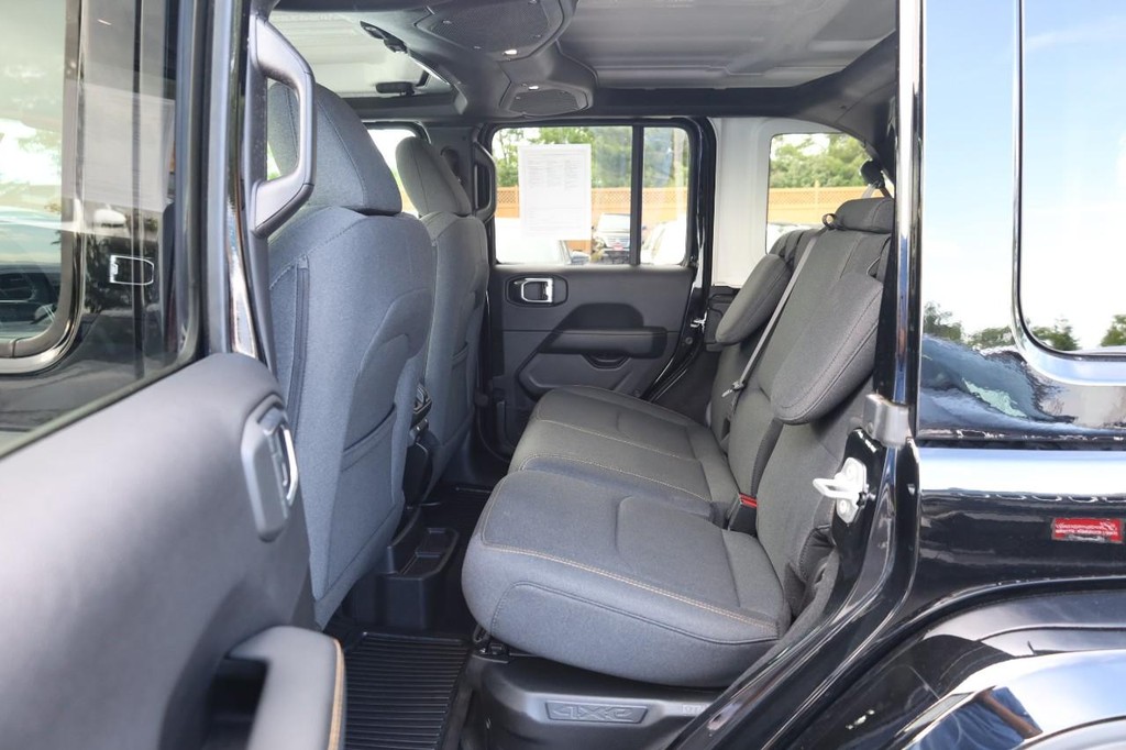 Jeep Wrangler 4xe Vehicle Image 19