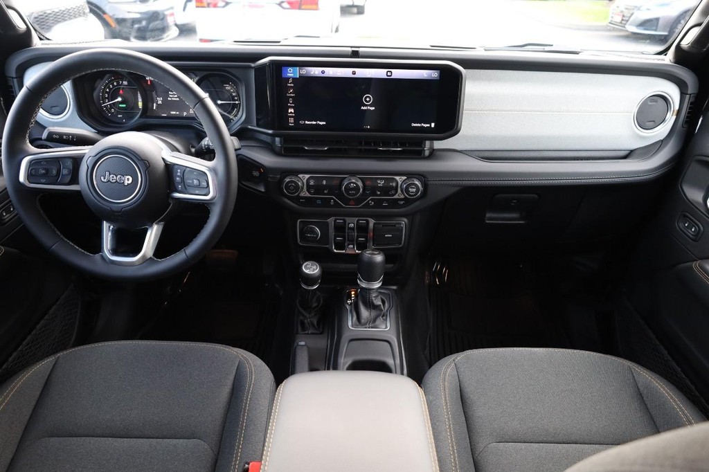 Jeep Wrangler 4xe Vehicle Image 21