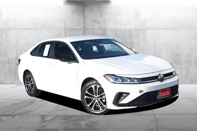 Volkswagen Jetta Vehicle Image 02