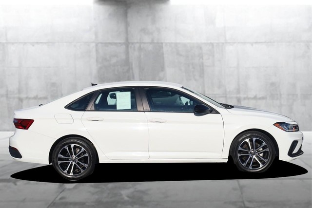 Volkswagen Jetta Vehicle Image 05