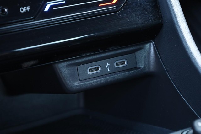Volkswagen Jetta Vehicle Image 14