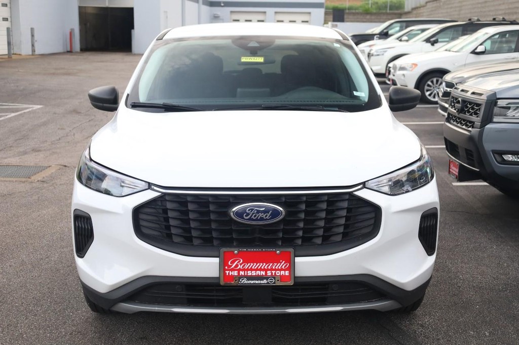 Ford Escape Vehicle Image 04