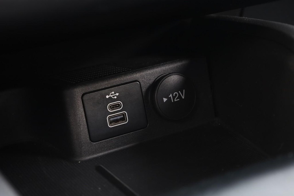 Ford Escape Vehicle Image 15