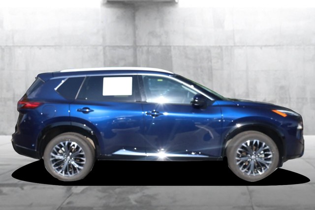 Nissan Rogue Vehicle Image 05