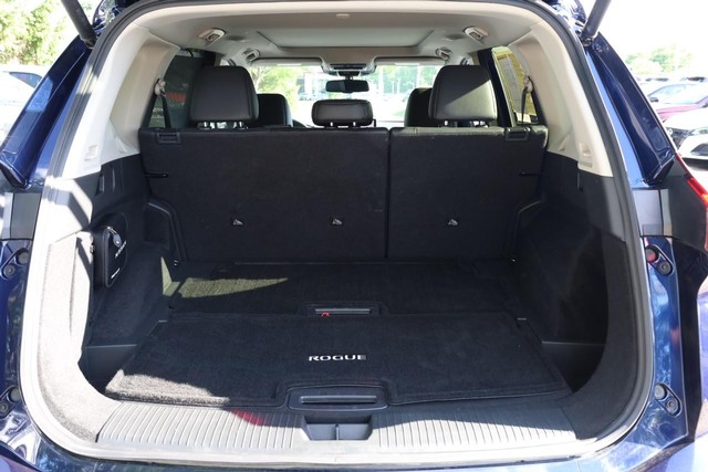 Nissan Rogue Vehicle Image 07