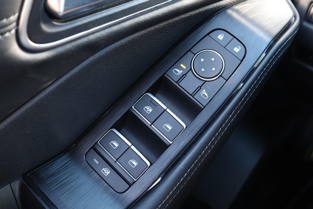 Nissan Rogue Vehicle Image 20