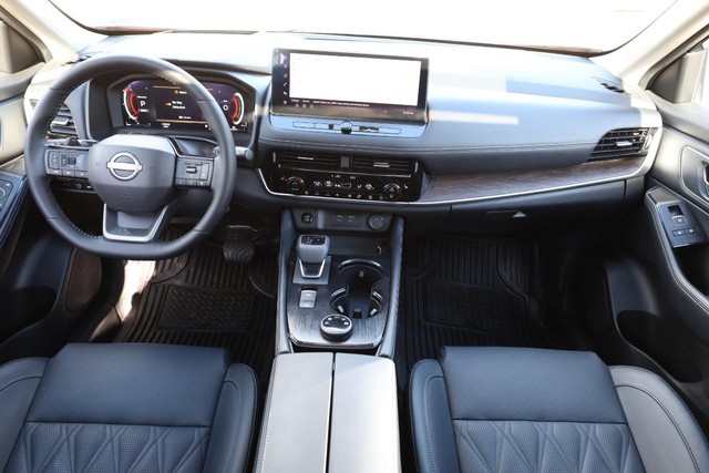 Nissan Rogue Vehicle Image 27