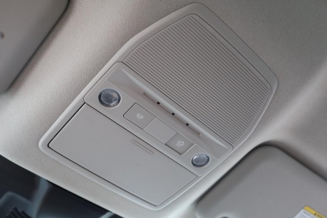 Nissan Sentra Vehicle Image 17