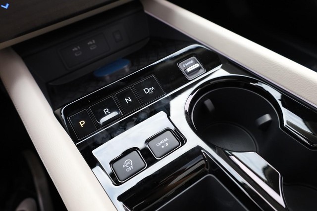 Nissan Murano Vehicle Image 18