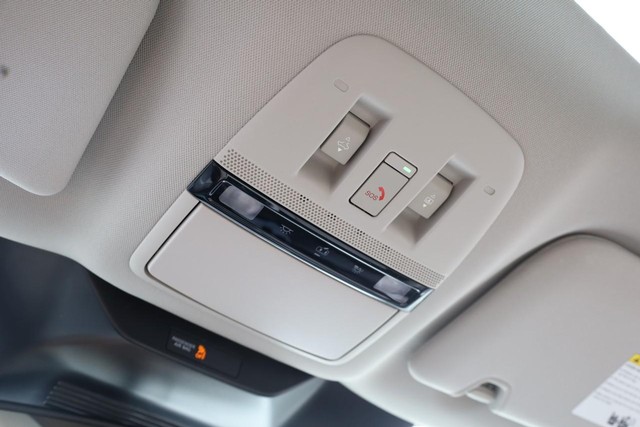 Nissan Murano Vehicle Image 19