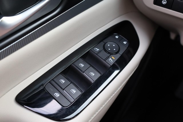 Nissan Murano Vehicle Image 20