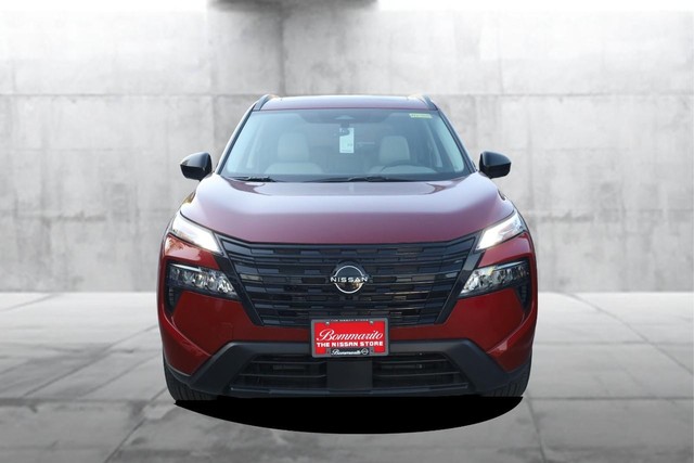 Nissan Rogue Vehicle Image 04
