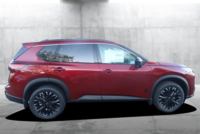 Nissan Rogue Vehicle Image 05