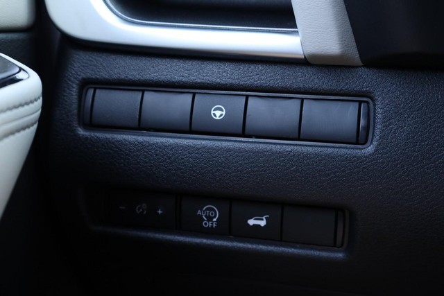 Nissan Rogue Vehicle Image 20