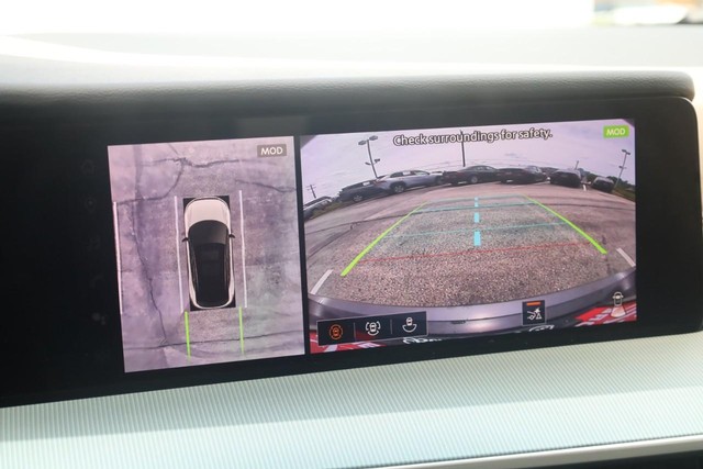 Nissan Murano Vehicle Image 16