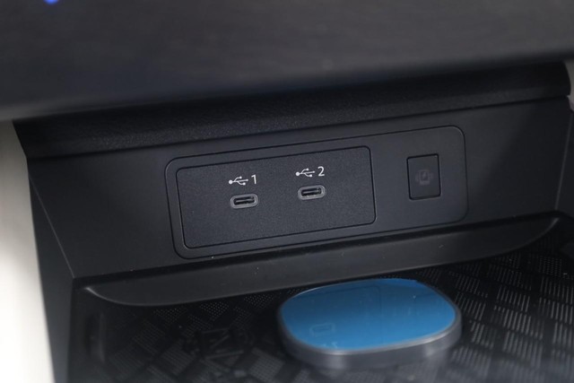 Nissan Murano Vehicle Image 18