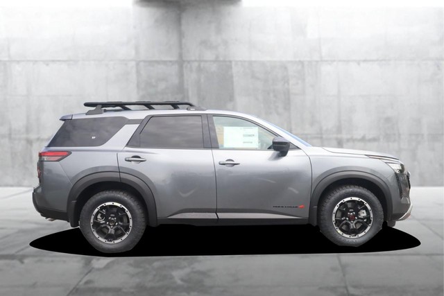 Nissan Pathfinder Vehicle Image 05