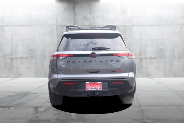 Nissan Pathfinder Vehicle Image 06