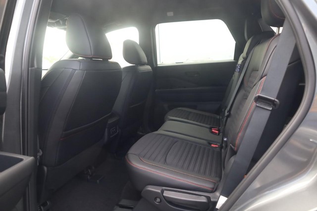 Nissan Pathfinder Vehicle Image 20